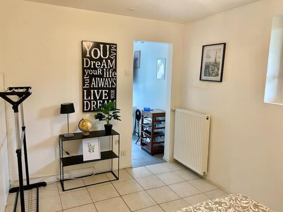Charmant Studio A Coutevroult Bagian luar foto